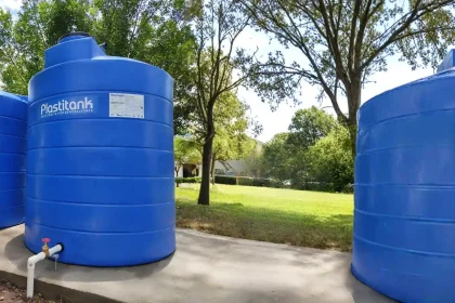 Tanques de agua Plastitank instalados en exterior